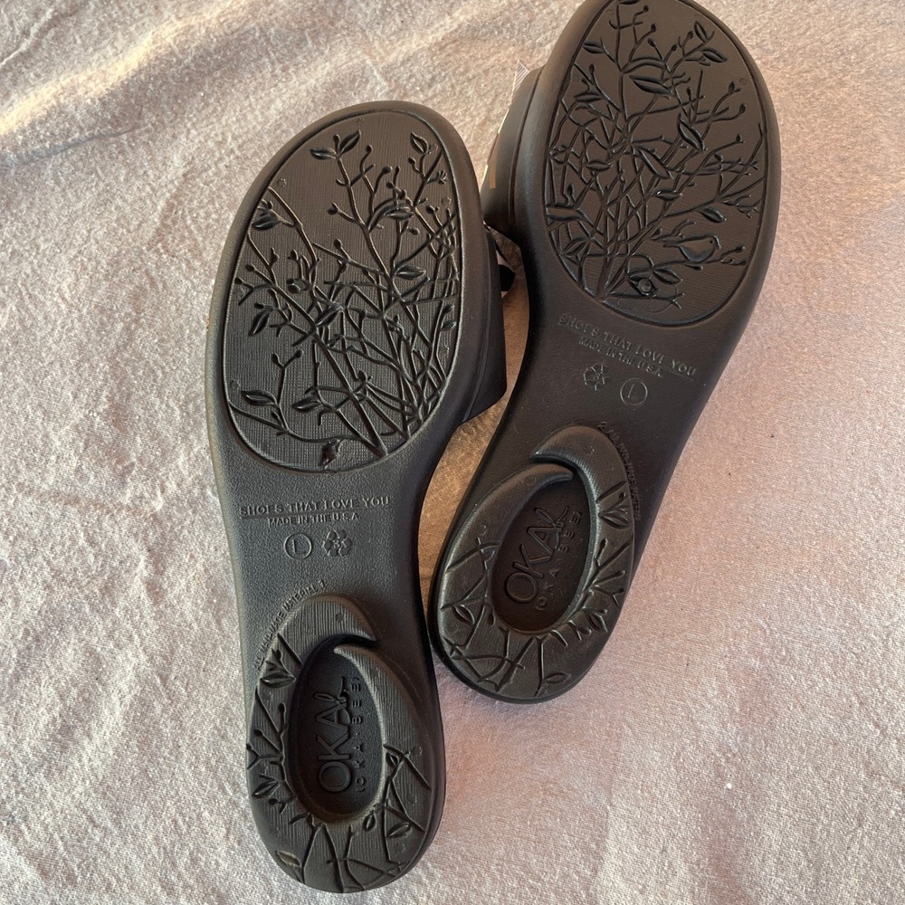 Oka B Black Zebra Bow All Rubber Flip Flop Slides - Women's Large (8-10) NWOT‎ - Picture 5 of 6